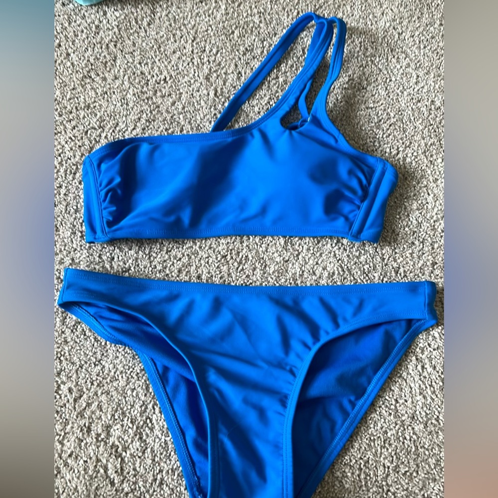 TARGET BLUE ONE STRAP BIKINI W CUT OUT DETAIL